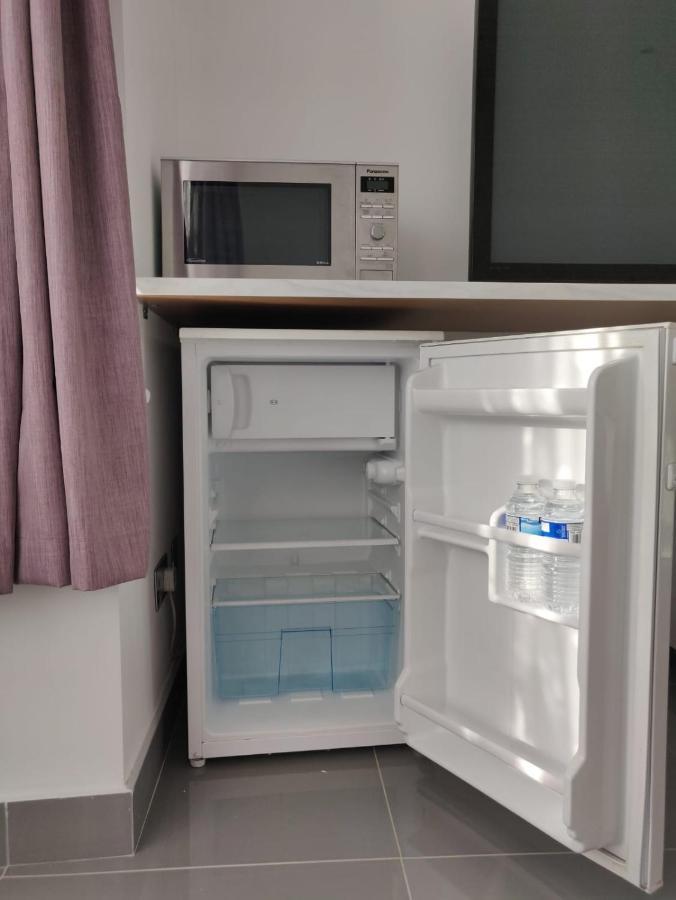 Stunning Double Room In Harrow Wembley - Khoob House Лондон Экстерьер фото