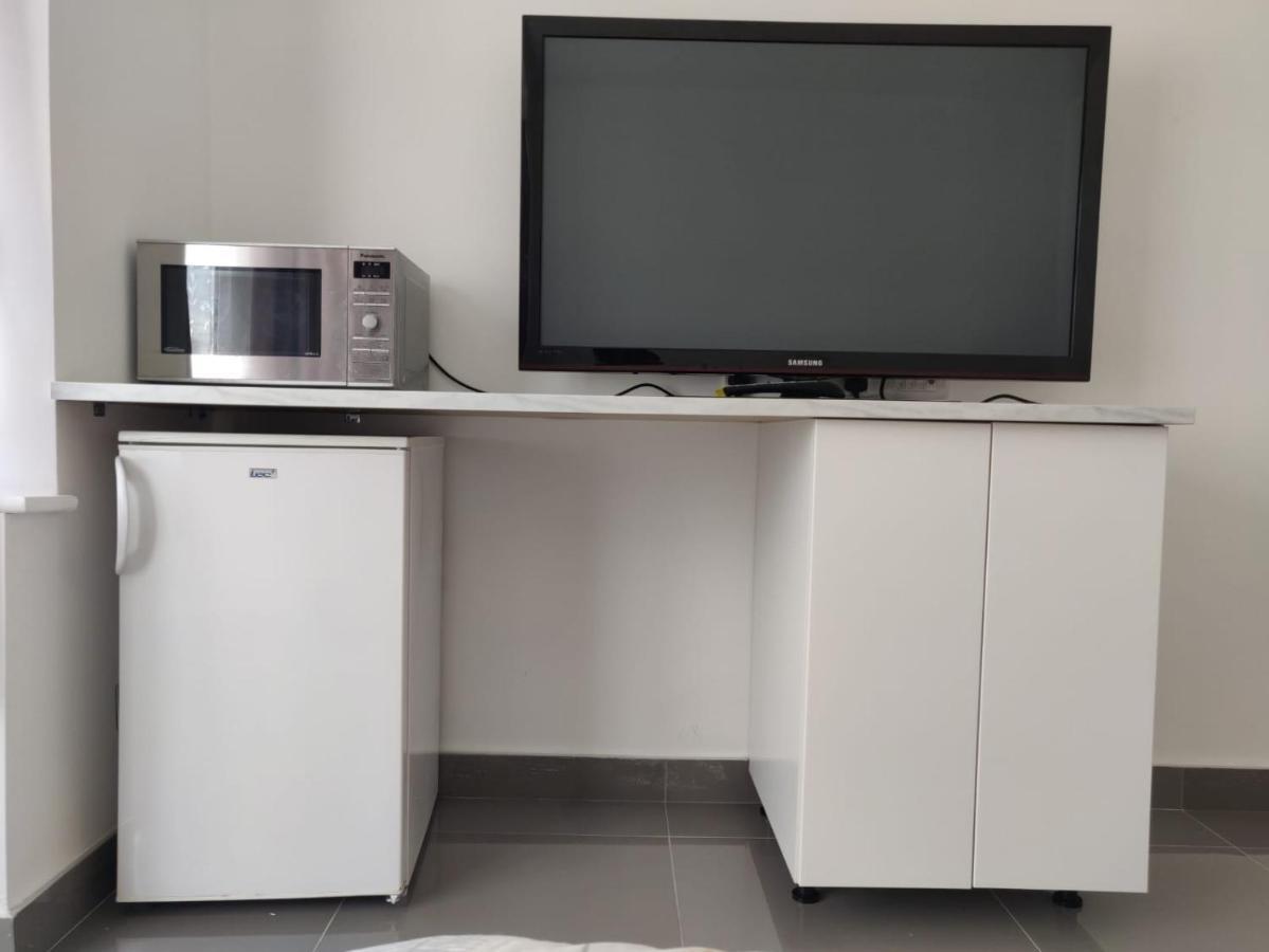 Stunning Double Room In Harrow Wembley - Khoob House Лондон Экстерьер фото